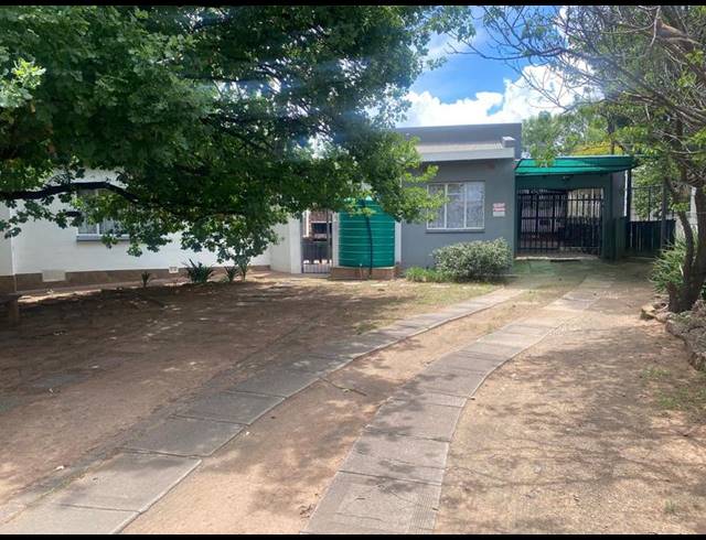 5 BEDROOM HOUSE FOR SALE IN BERGSIG